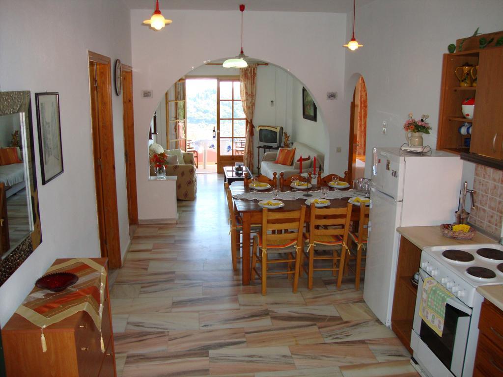 Ipsia Apartments Paleokastritsa Room photo