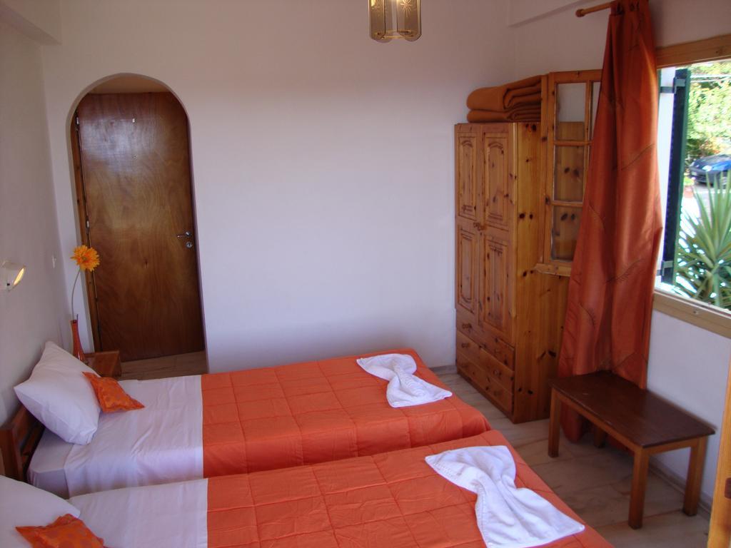 Ipsia Apartments Paleokastritsa Room photo